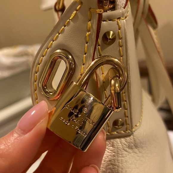 Louis Vuitton Top Handle Handbag - Picture 7 of 10